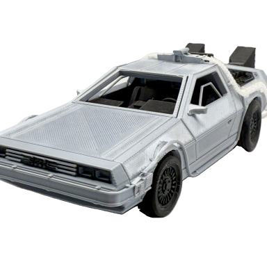 Silberner DeLorean Sportwagen im futuristischen Design.